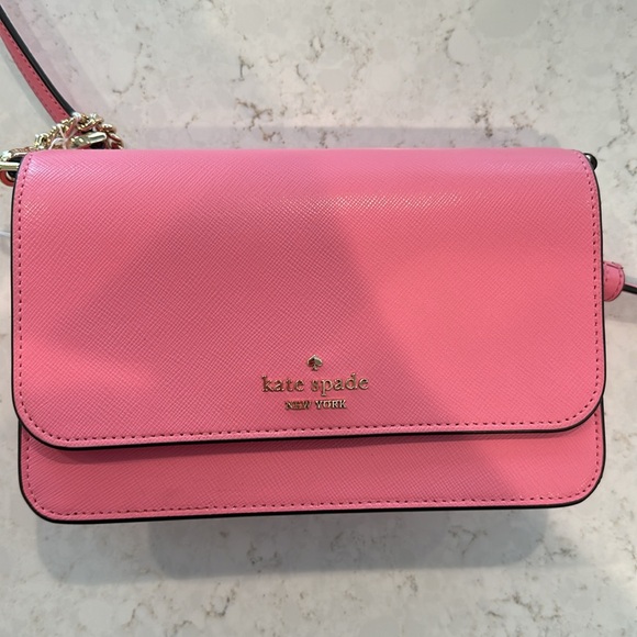 Kate Spade Madison Willow Mini Flap Crossbody. - Picture 3 of 5